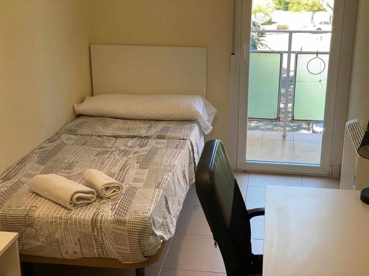 Residencia 12 Octubre Bed & Breakfast Madrid Dış mekan fotoğraf