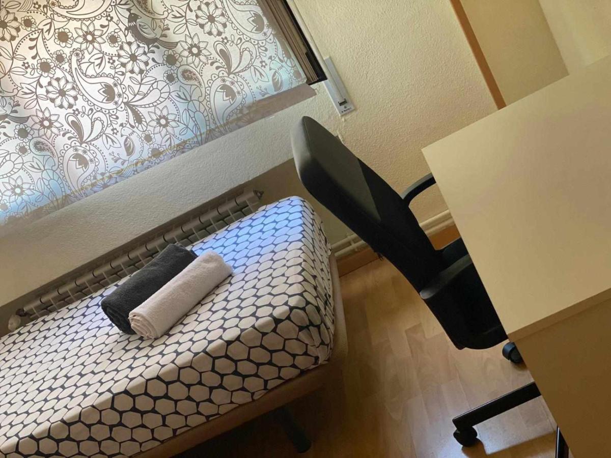 Residencia 12 Octubre Bed & Breakfast Madrid Dış mekan fotoğraf
