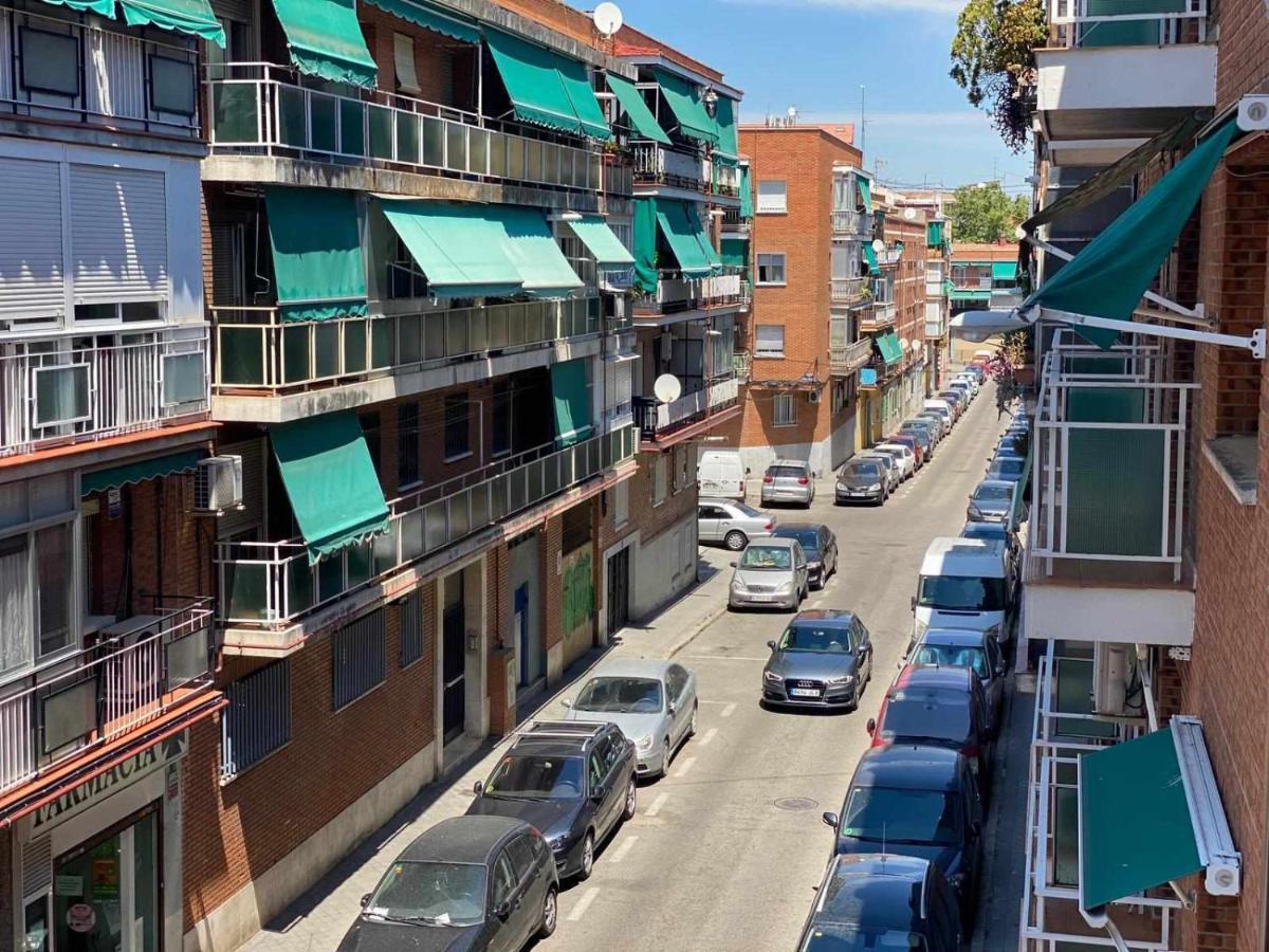 Residencia 12 Octubre Bed & Breakfast Madrid Dış mekan fotoğraf