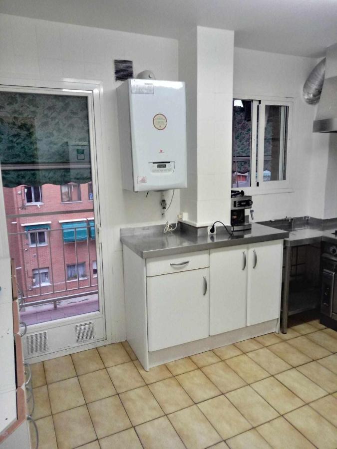 Residencia 12 Octubre Bed & Breakfast Madrid Dış mekan fotoğraf