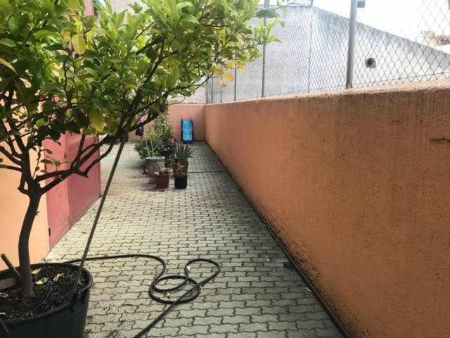 Residencia 12 Octubre Bed & Breakfast Madrid Dış mekan fotoğraf