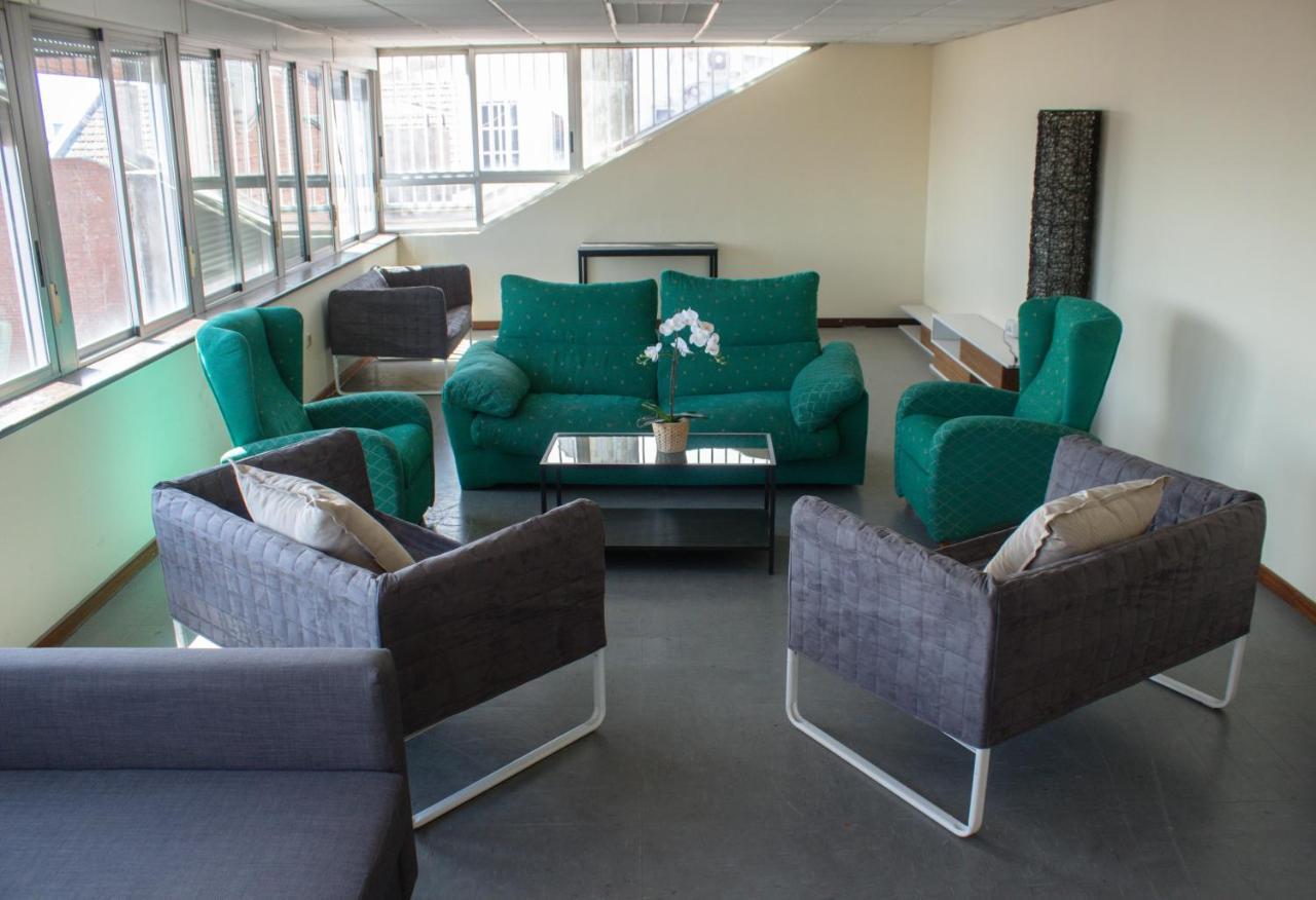 Residencia 12 Octubre Bed & Breakfast Madrid Dış mekan fotoğraf